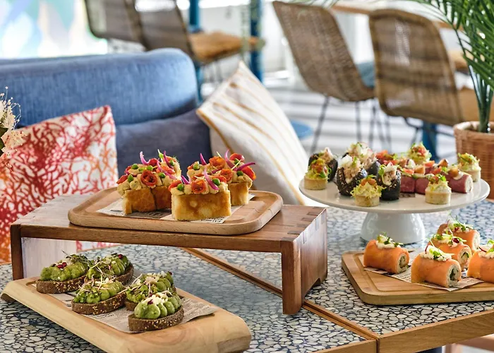 Hotel Chromatics & Restaurant Hill Club By Happyculture
