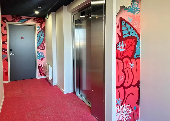 Best Western 11Bauer Paris Saint-Ouen
