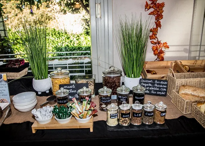 Logis Hotel Des Acacias Lille Neuville En Ferrain, Restaurant L'Acacias Gourmand
