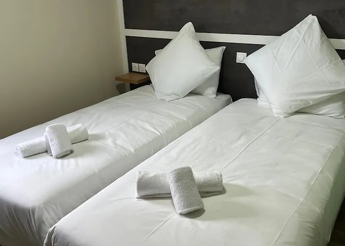 Contact Hotel Arc-En-Ciel - Renove