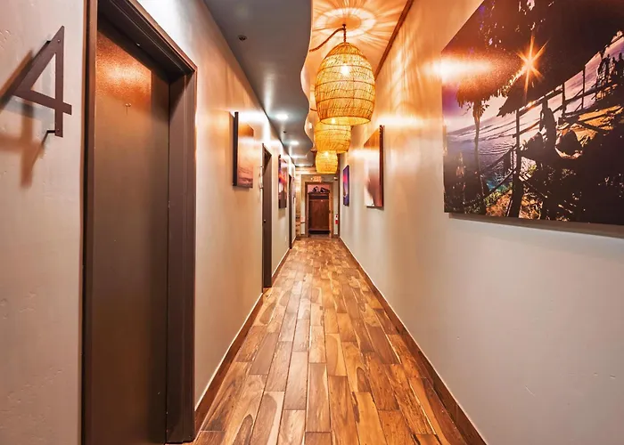 Nomads Hotel