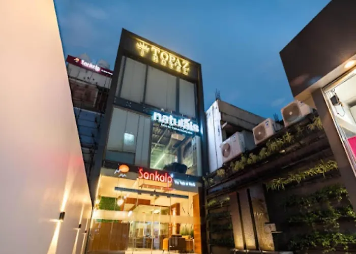 Topaz Hotel