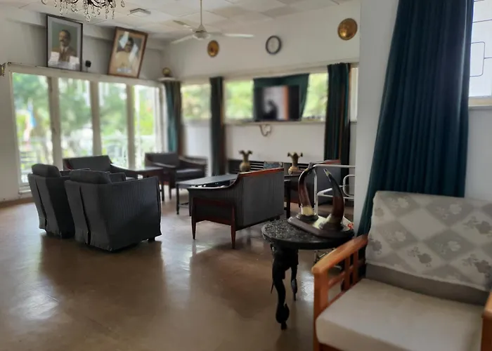 Dunhinda Falls Inn