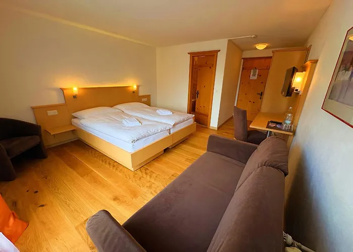 Madrisa Lodge