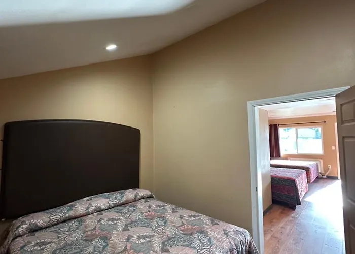 Stardust Inn