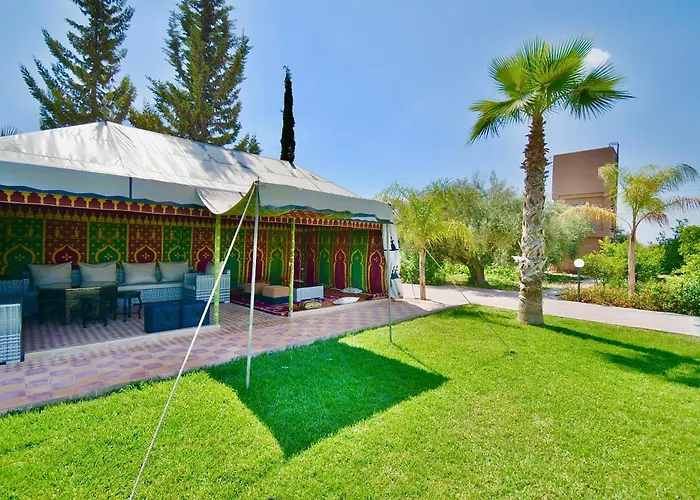 Ferme de vacances avec une grande villa à Marrakech
