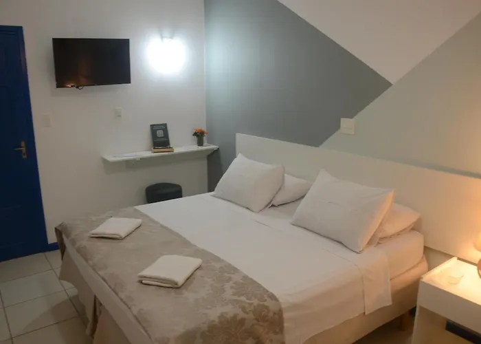 Metro Hotel
