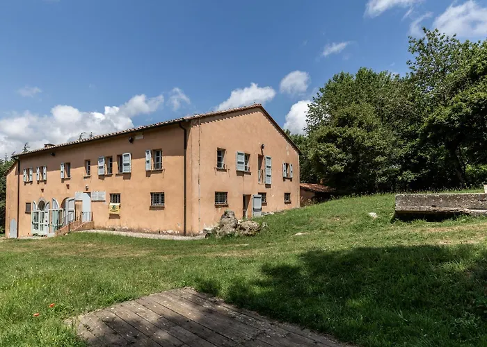 Podere Pietraporciana - Rifugio Escursionistico