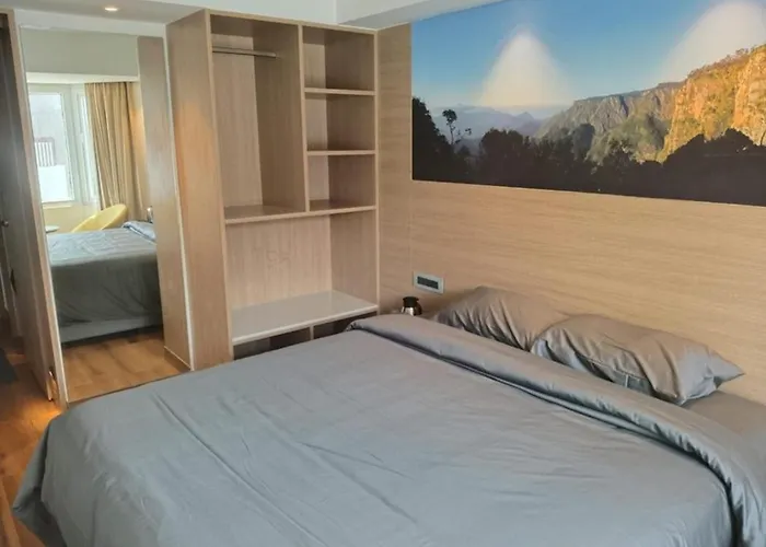 Astoria Veg-A Vegetarian Hotel
