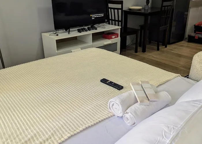 Miya'S Crib Staycation B