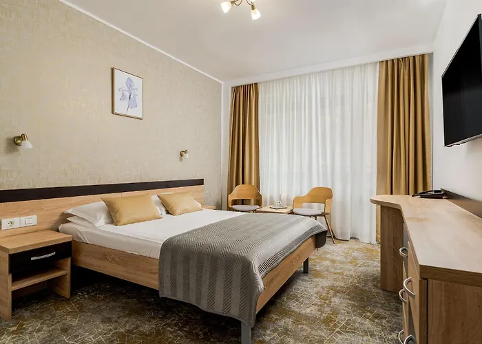 Complex Balnear Cozia - Corp Caciulata