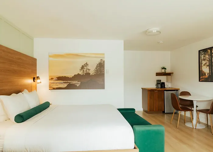 Ucluelet Wildwood Inn
