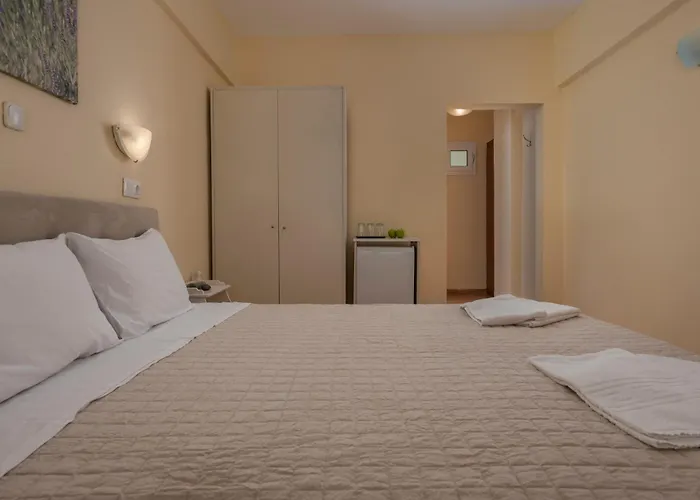Julia Hotel
