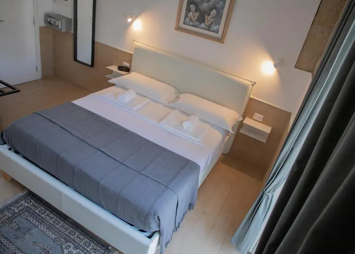 H22 Hotel