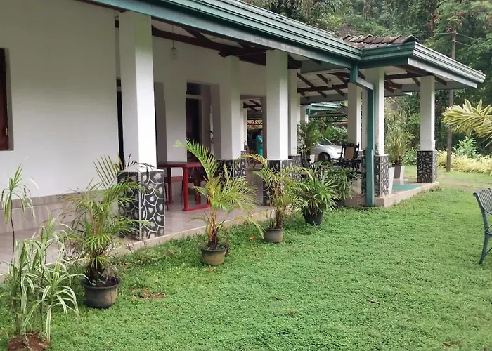 Salmanel Resort Ayagama - Rathnapura