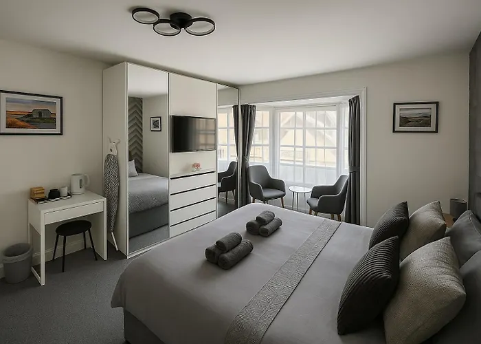 Great Georges Retreat Central Weymouth Beach Contactless Smart Accommodation