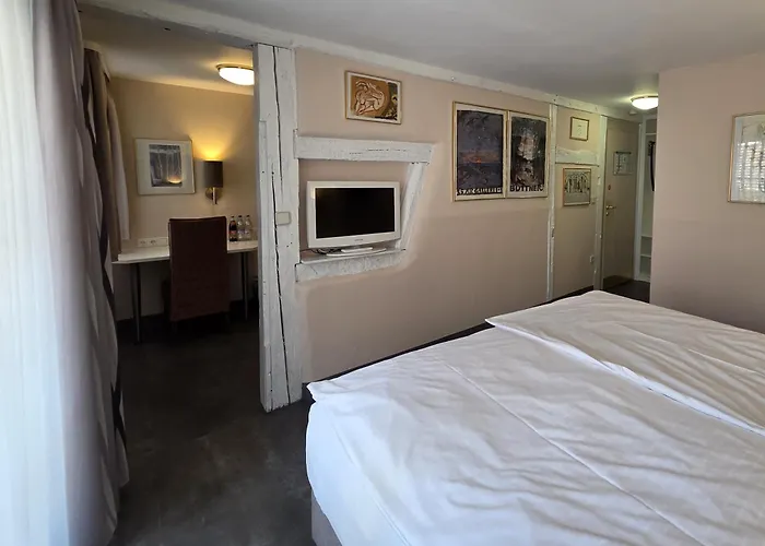 Hotel Garni "Am Ellinger Tor"