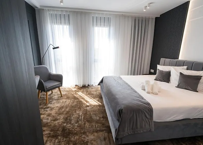 Alive Hotel