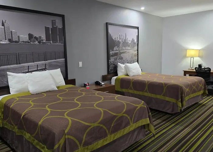 Super 8 By Wyndham Windsor/Dougall