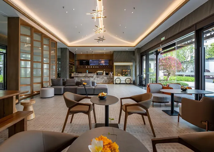 Poltton Century Hotel - Changtai Taoli Chunfeng Branch