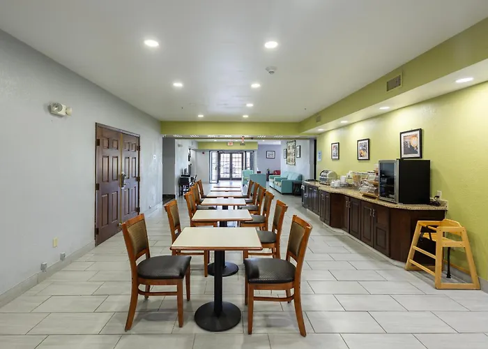 Countryside Inn And Suites