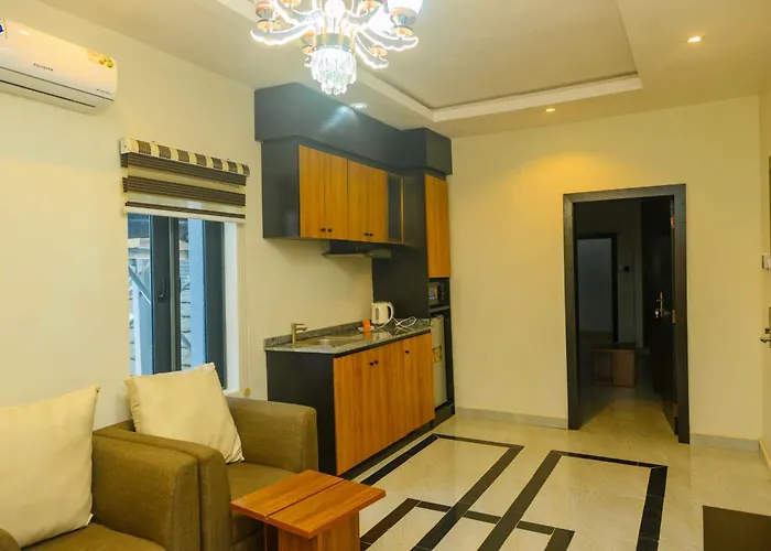 Proximus Hotel And Suites