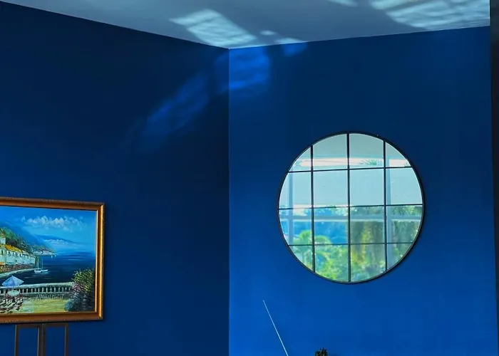 Stirling Suites Hotel & Serviced Apartment
