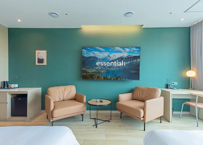 Hound Hotel Hyeoksindosi Branch