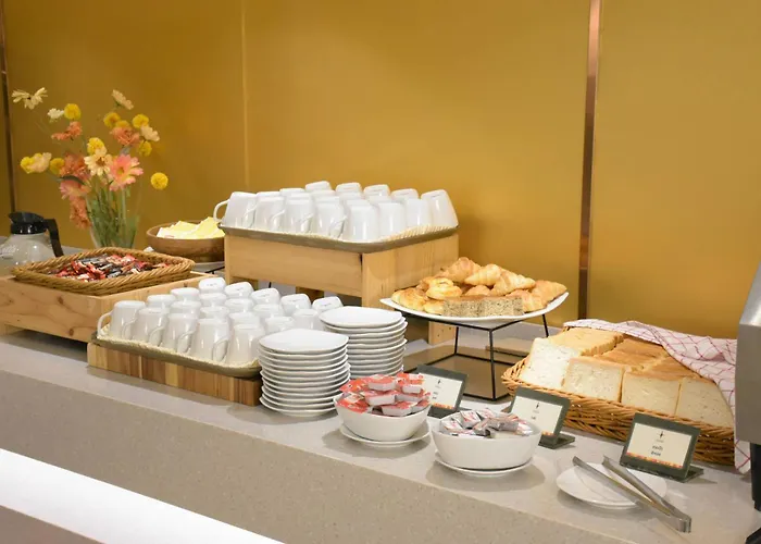 Tango Vibrant Living Hotel - Sha Extra Plus