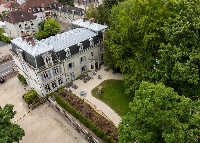Logis Hotel Les Marechaux
