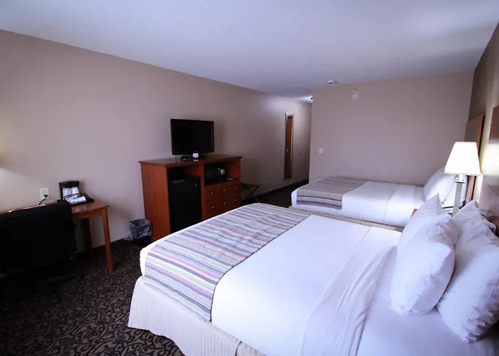 Canby Inn And Suites