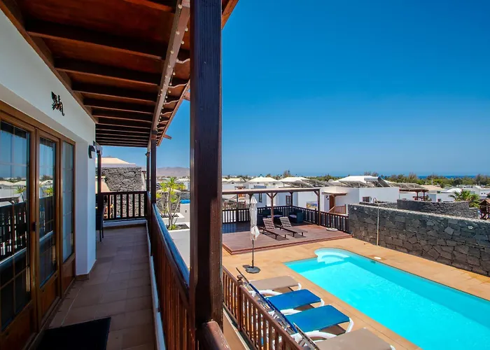 Casa Laura Vista Lobos - Spacious Villa With Heatable Pool And Sea Views