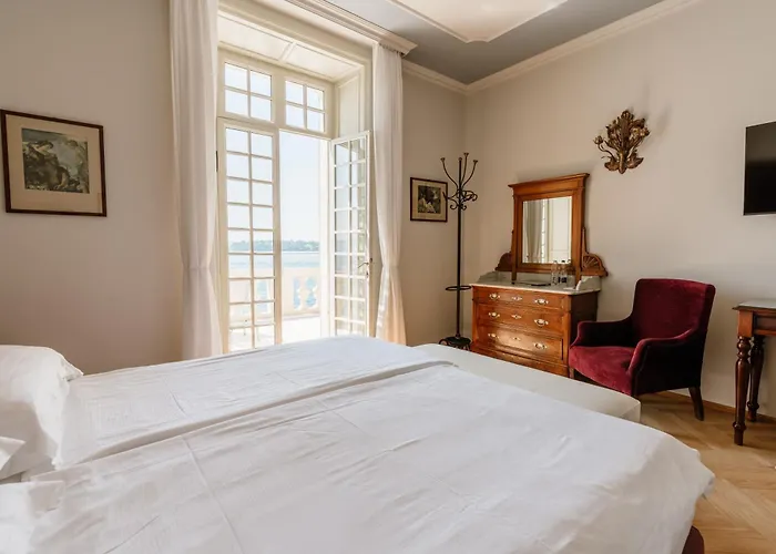 Hotel Monte Baldo E Villa Acquarone