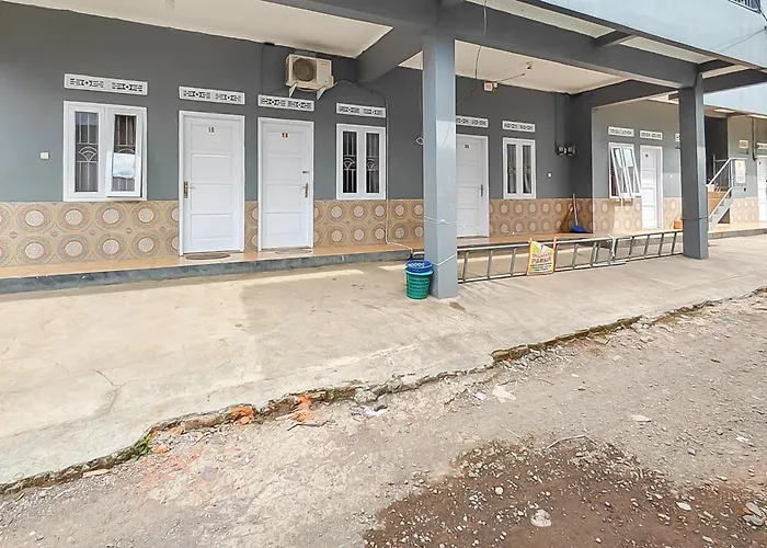 Reddoorz Syariah Near Rs Dr Hafiz Cianjur