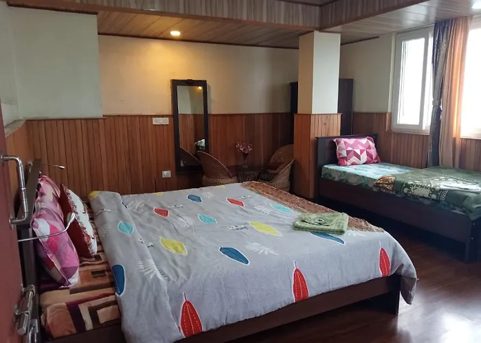 Hotel Hill Queen Near Tara Devi Mandir