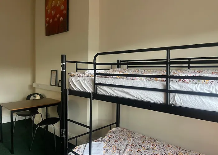 Botanic Avenue Hostel Less Than A Mile From The City Centre