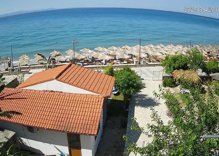 White Marine Hotel