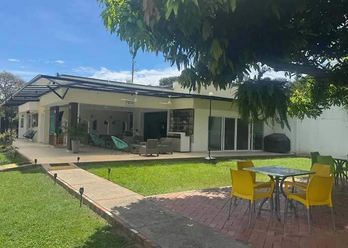 Hotel Tacaloa Inn Experience