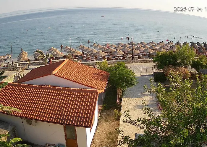 White Marine Hotel