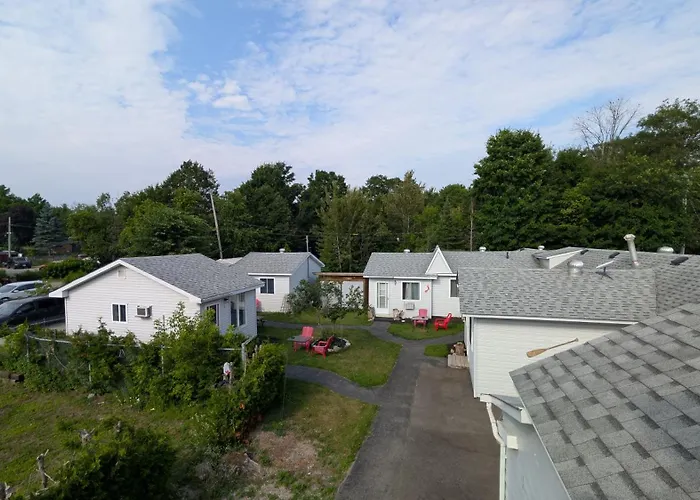 Oakwood Motel