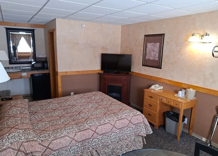 Algoma Motel