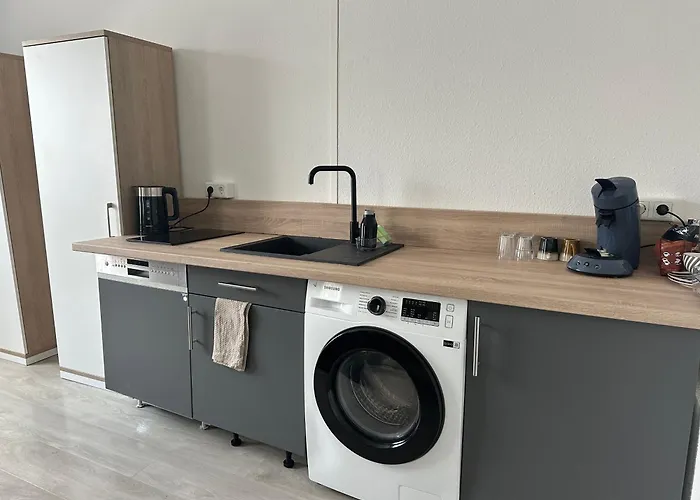 Primestay Studios Parking Wifi Kitchen