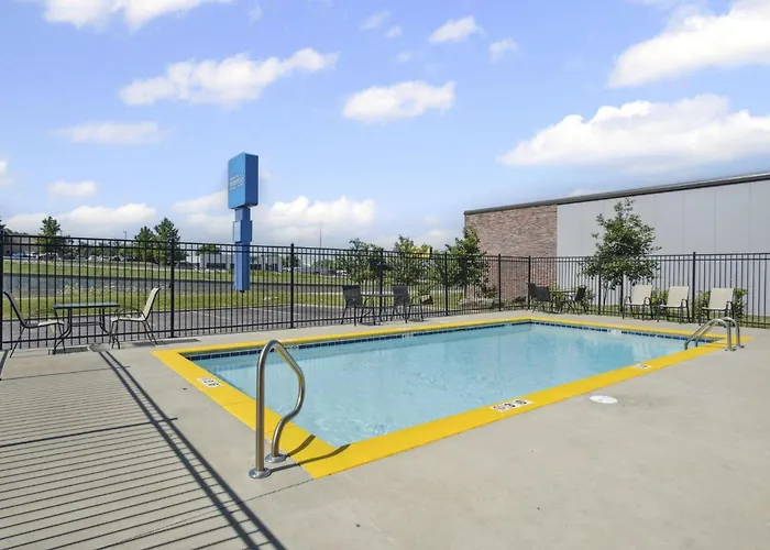 Sonesta Essential Hotels & Suites Kansas City Blue Springs