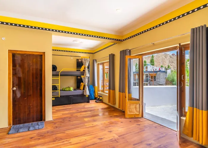 Hotel Bayshu - The Hosteller Leh