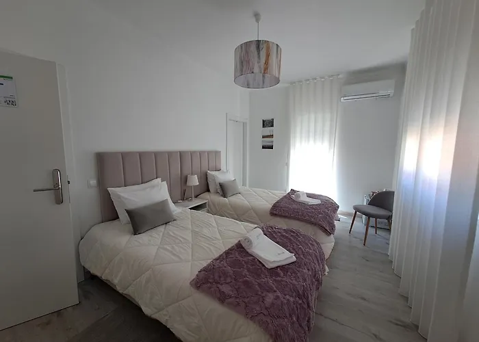 Aroucehostel