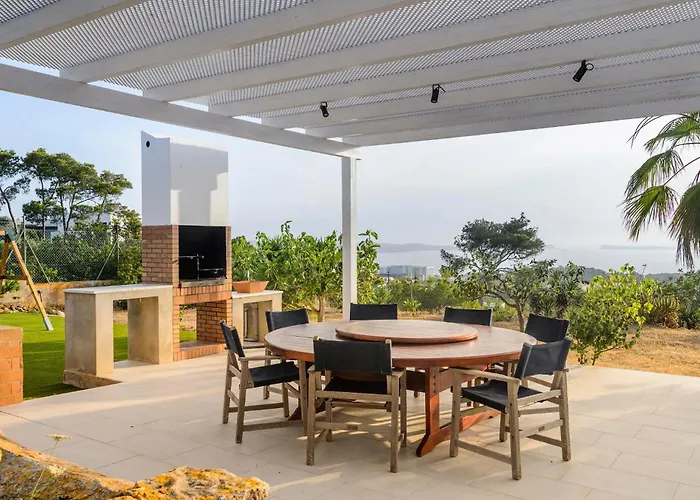 Villa Can Joan I - Fantastic Sunset Views And Family Friendly -