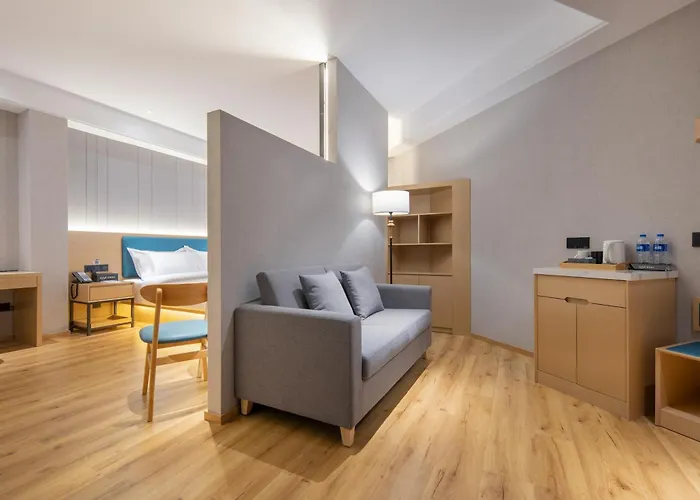 Vyluk Hotel Suzhou Xiangcheng Avenue & Global Harbor