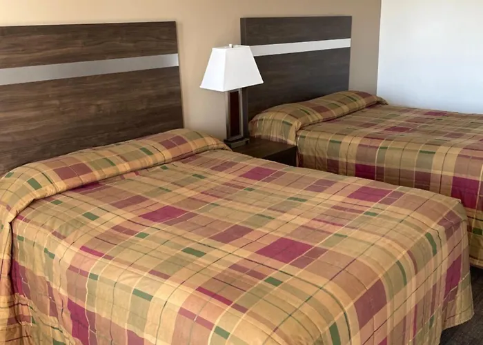 Hilltop Motor Inn
