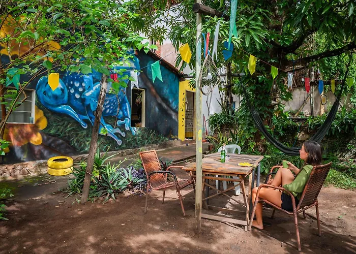 MANGAMEL Hostel Pousada