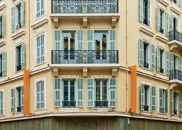 Hostel Ozz Nice